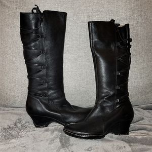 Sofft black leather boots